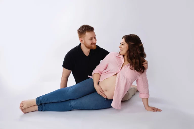 Maternity session in Warsaw – photography by Dominika, shot 3.