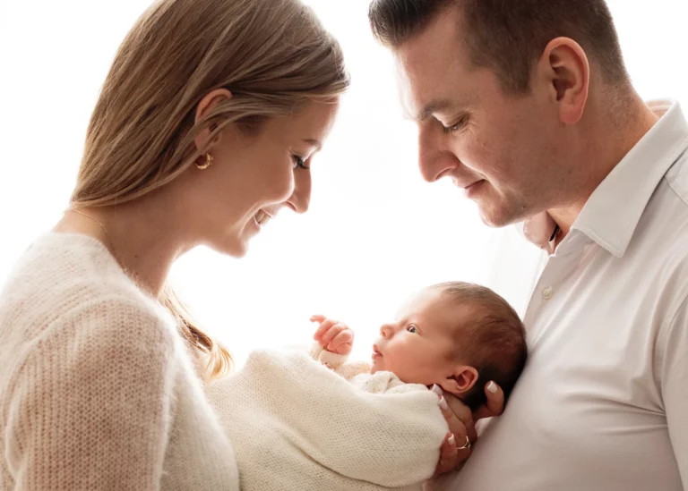 Newborn session in a Warsaw studio – photography by Dominika, shot 3.