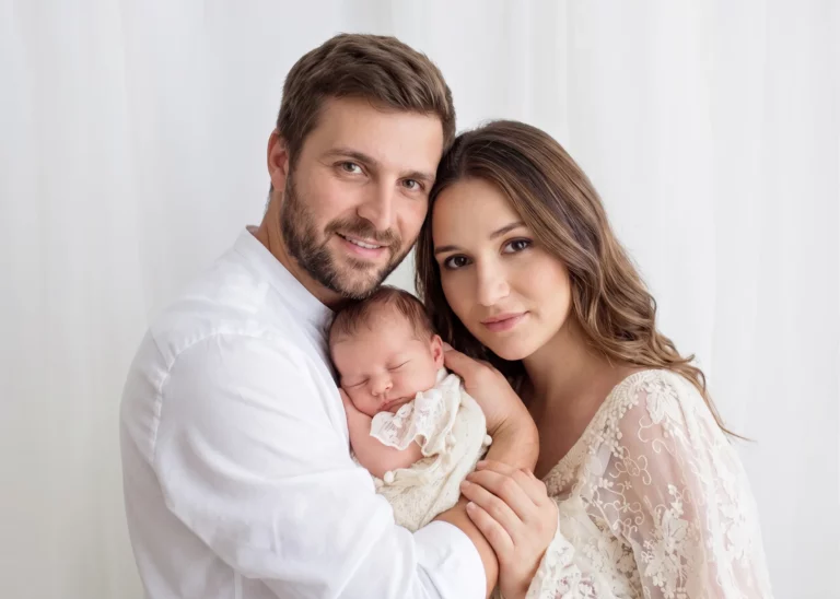 Newborn session in a Warsaw studio – photography by Dominika, shot 4.