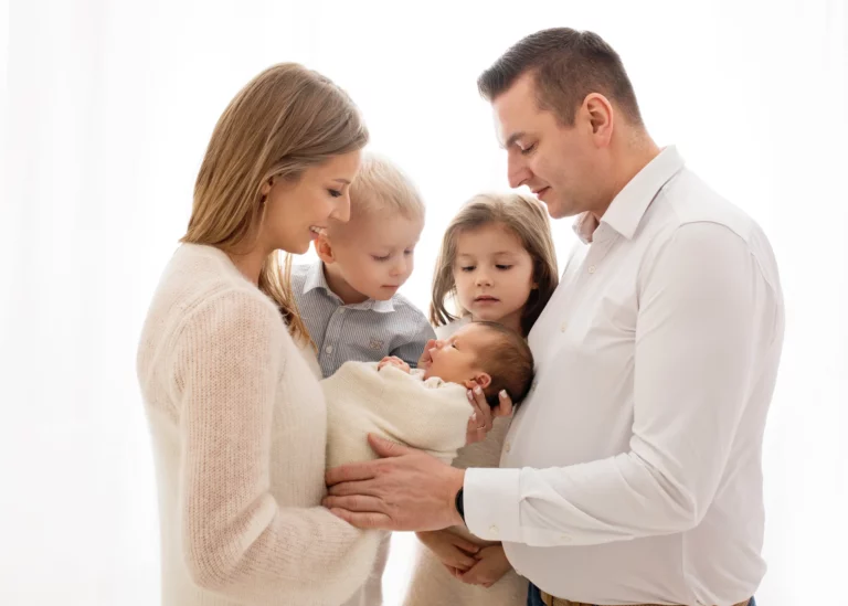 Newborn session in a Warsaw studio – photography by Dominika, shot 5.