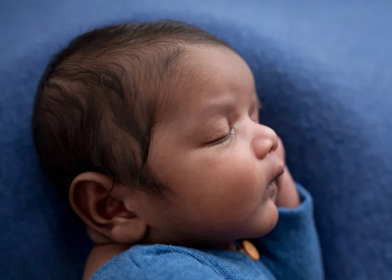 Newborn session in a Warsaw studio – photography by Dominika, shot 36.