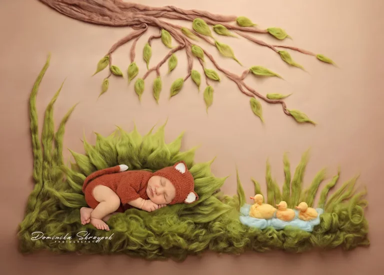 Creative newborn session in Warsaw – photography by Dominika, shot 45.