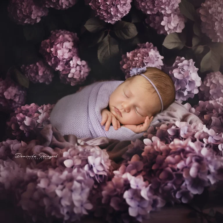 Creative newborn session in Warsaw – photography by Dominika, shot 50.