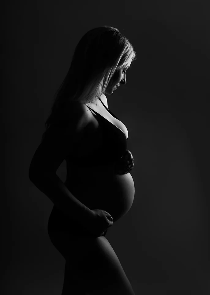 Maternity session in Warsaw – photography by Dominika, shot 56.