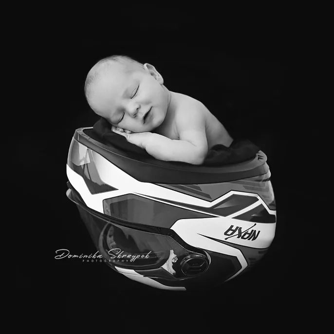 Creative newborn session in Warsaw – photography by Dominika, shot 65.