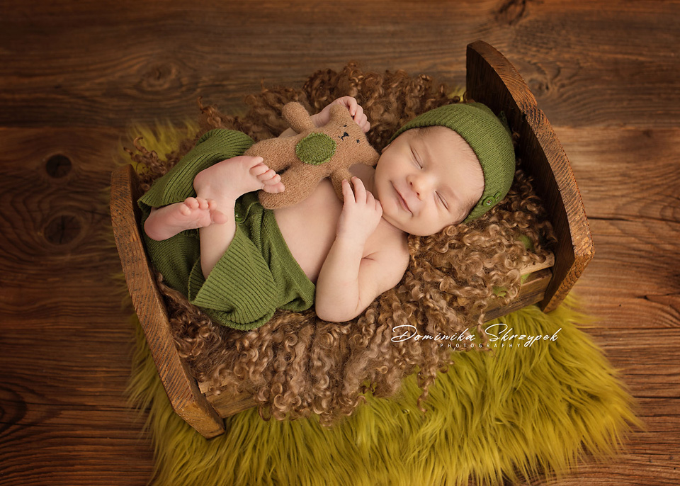 green newborn photographer warsaw