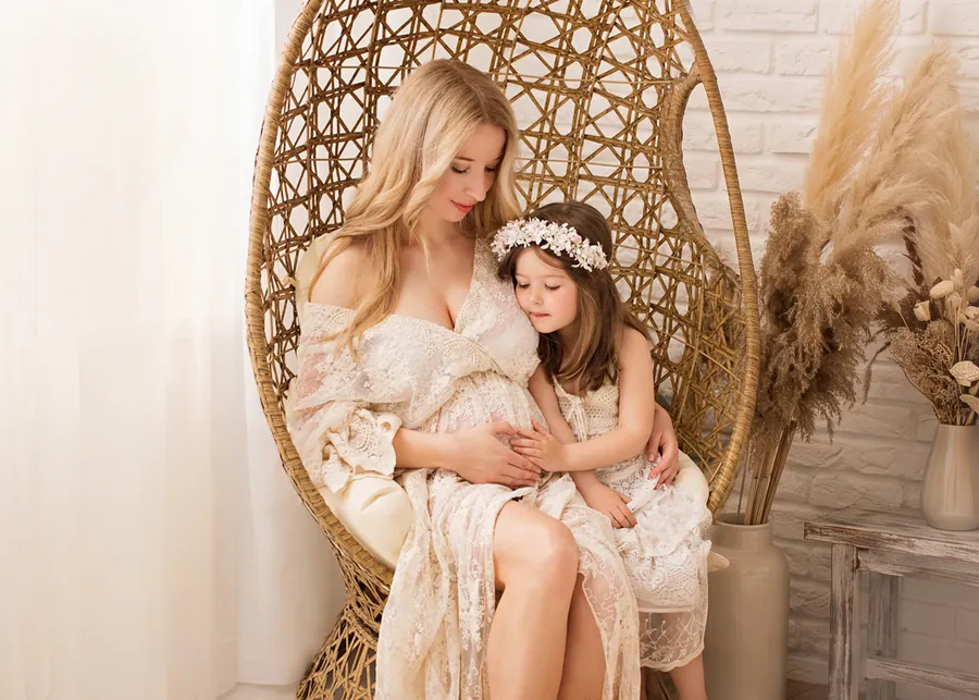 Sesja ciążowa w studio w Warszawie — studio fotograficzne Warszawa