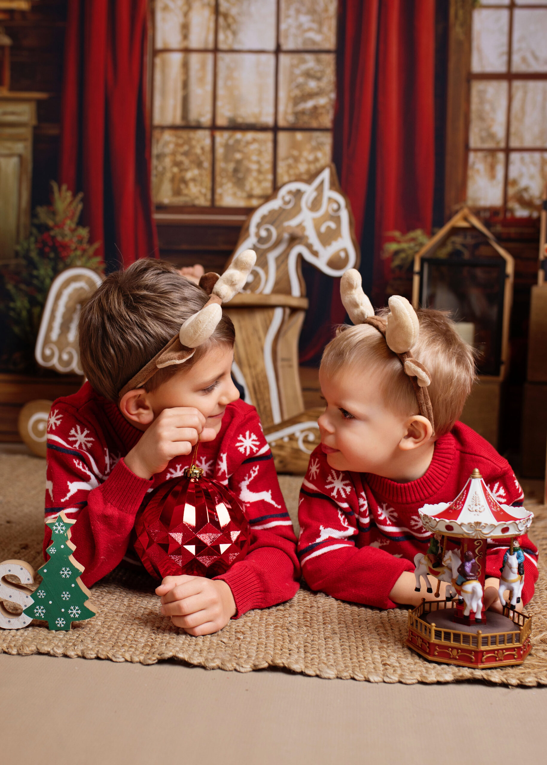styled Christmas photo session Warsaw