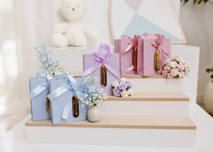 Photo session gift voucher in Warsaw — three colours: pale blue, purple and pink